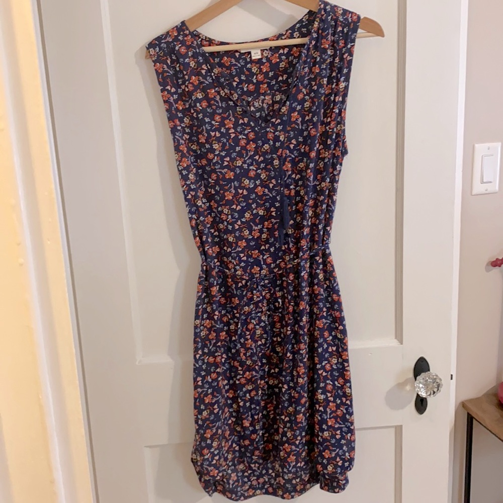 Lightweight floral tassel dress
